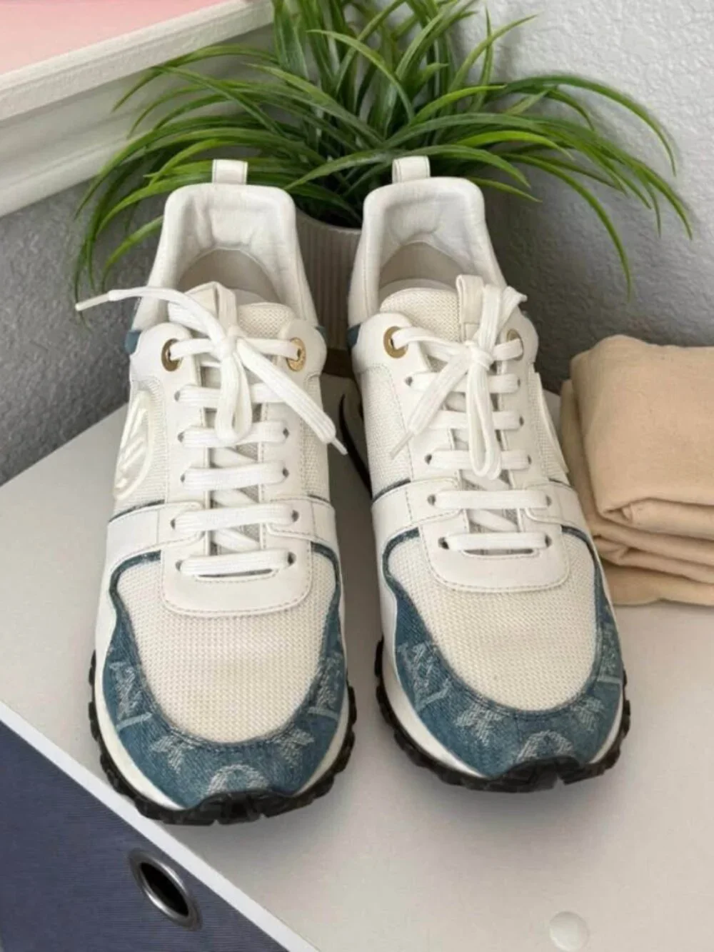 Louis Vuitton Run Away Sneakers Monogram Denim White Blue Size 37 Authentic